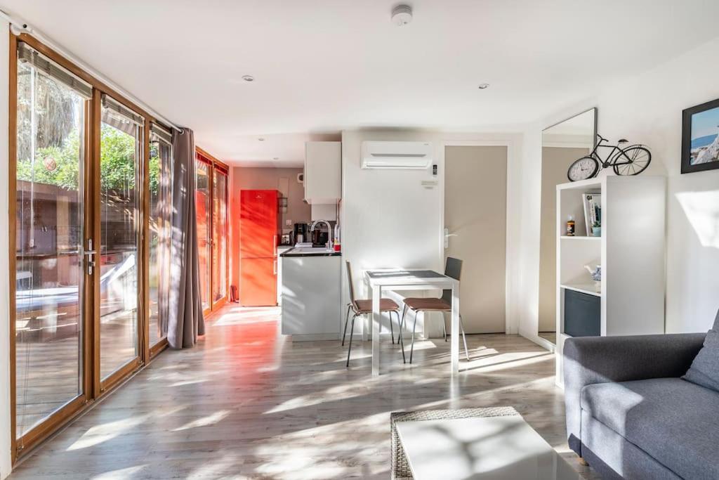 Studio Jacuzzi Prive A 8 Min A Pied De La Plage Apartment La Ciotat Bagian luar foto