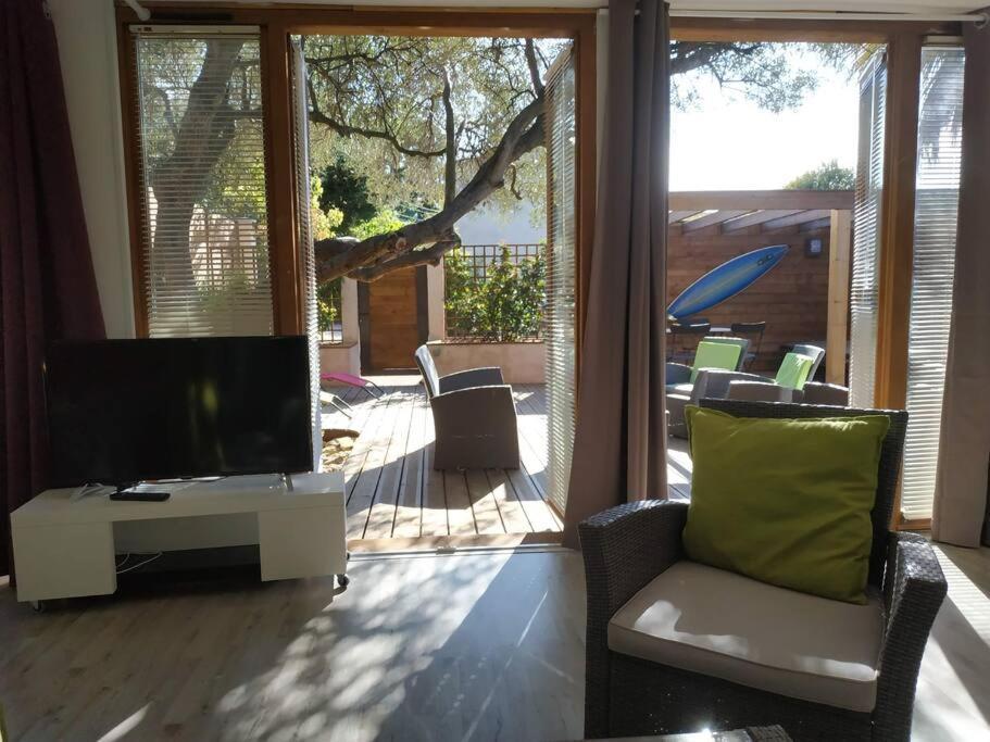 Studio Jacuzzi Prive A 8 Min A Pied De La Plage Apartment La Ciotat Bagian luar foto