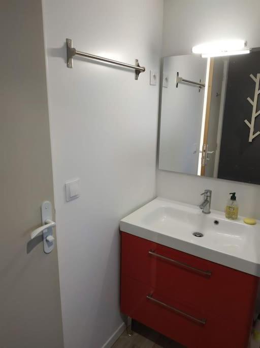Studio Jacuzzi Prive A 8 Min A Pied De La Plage Apartment La Ciotat Bagian luar foto